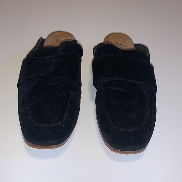Free People Black Velvet and Leather Loafer Mules - Women’s Size 37 - Picture 5 of 8